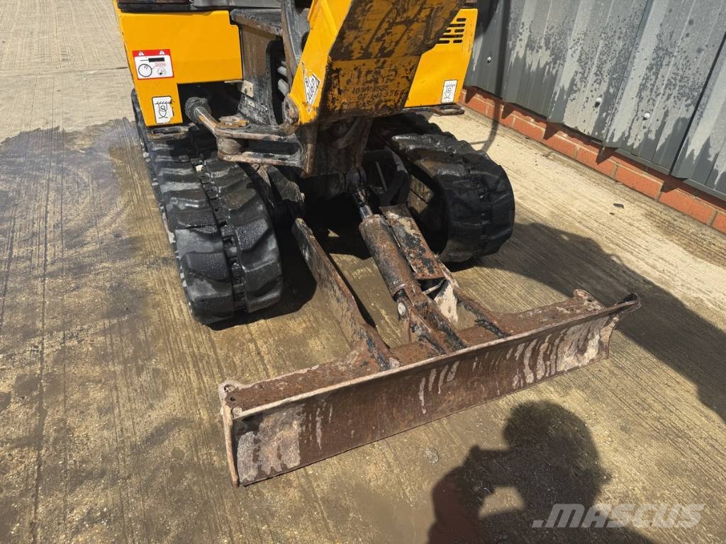 JCB 15 C-1 小型挖掘机