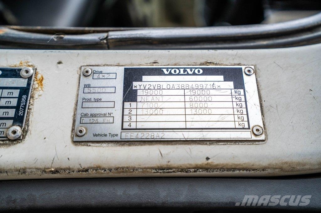 Volvo FE 280 Camiones con caja de remolque