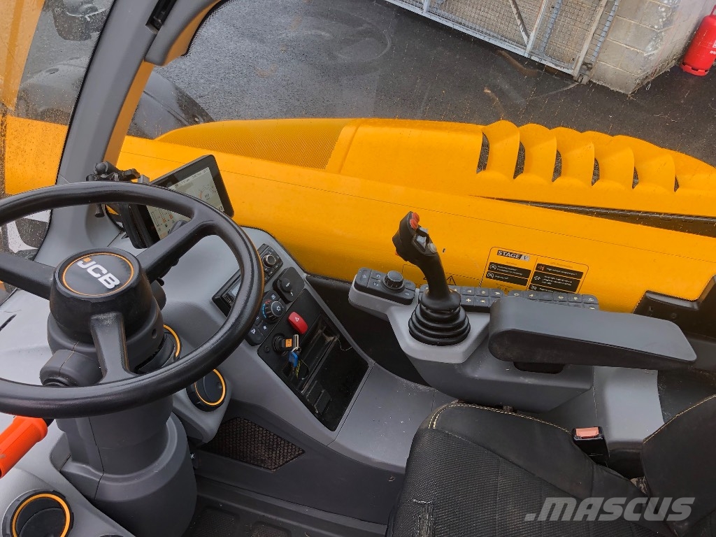 JCB 532-60 معدات مناولة لأغراض الزراعة