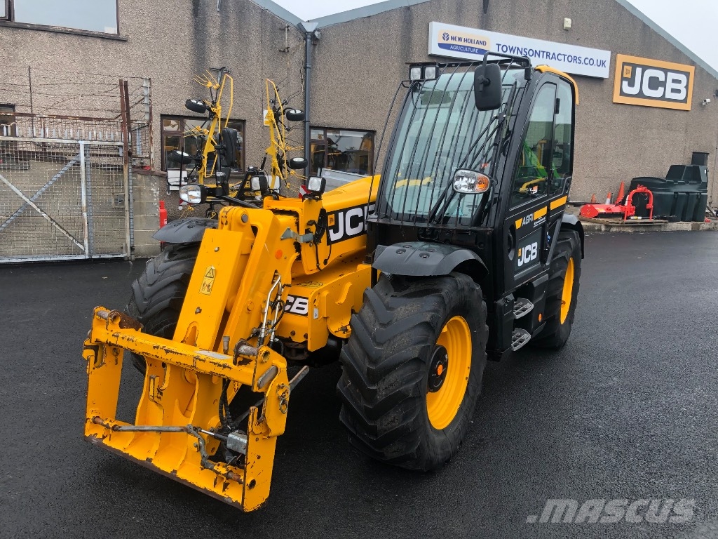 JCB 532-60 معدات مناولة لأغراض الزراعة