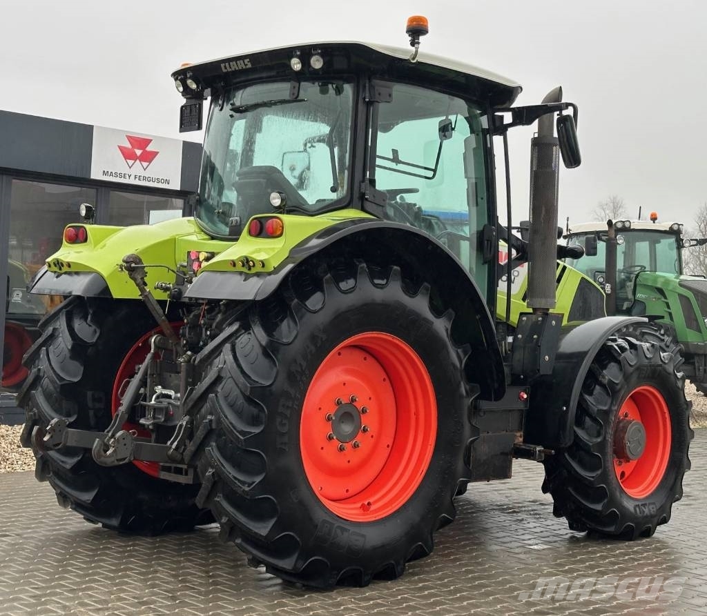 CLAAS Arion 550 Tractors