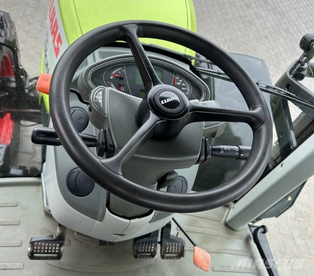 CLAAS Arion 550 Tractors
