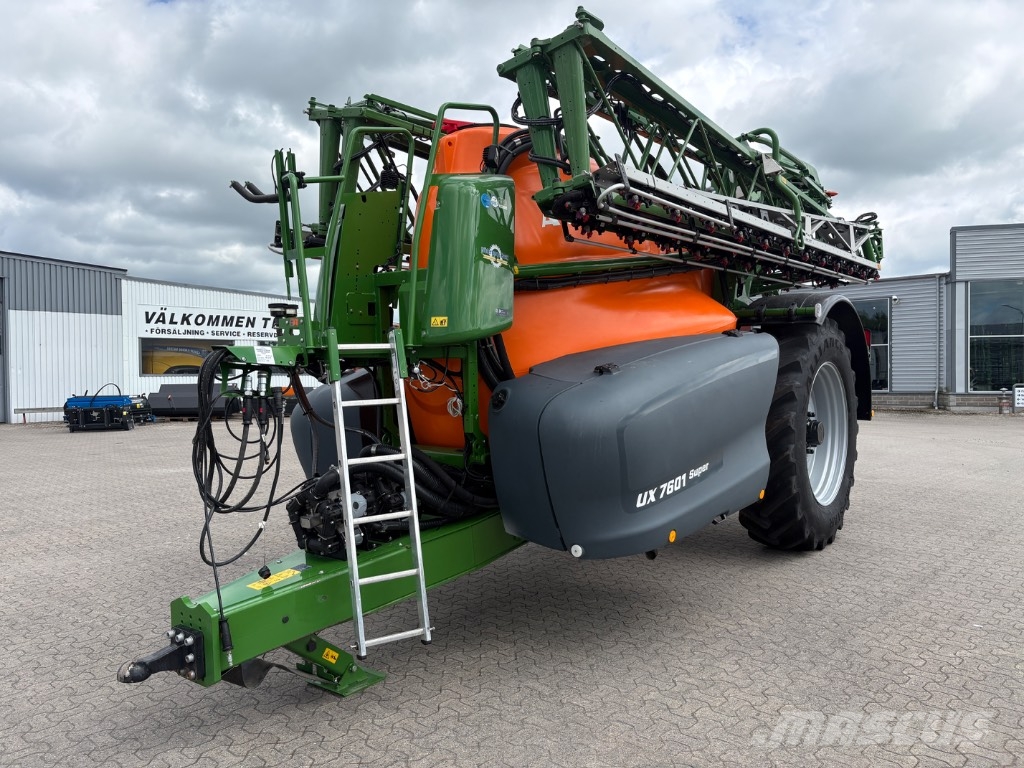 Amazone UX 7601 Super Anhängespritzen