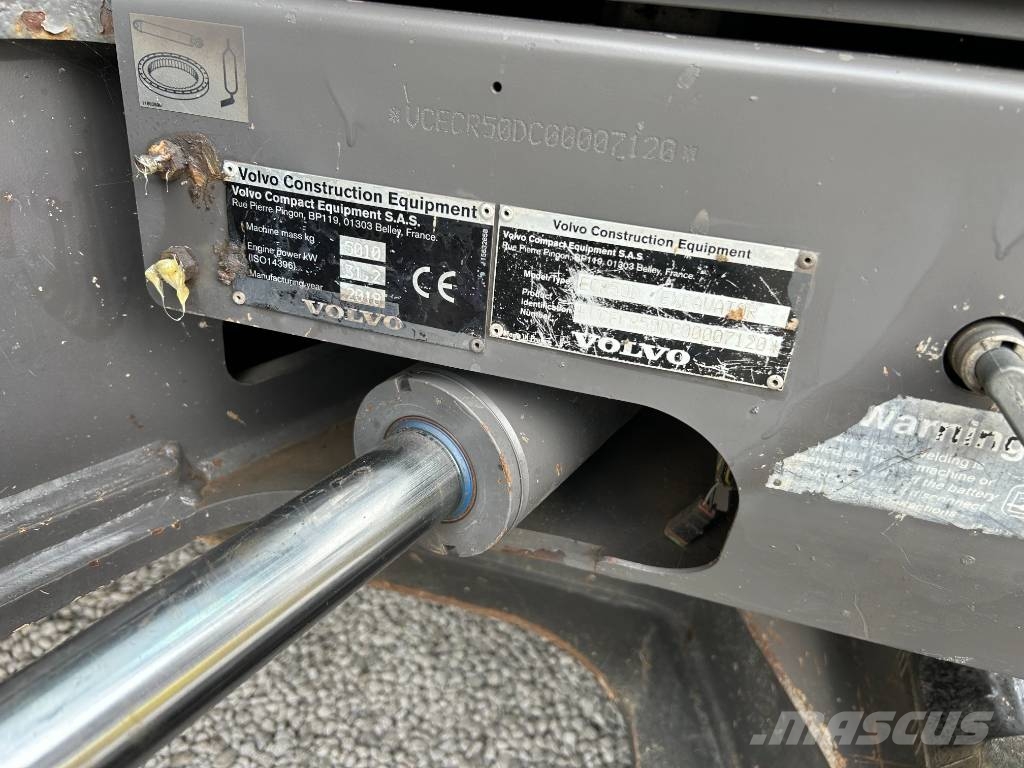 Volvo ECR50D 小型挖掘机