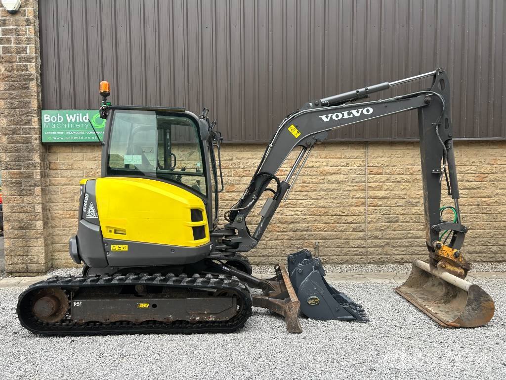 Volvo ECR50D 小型挖掘机