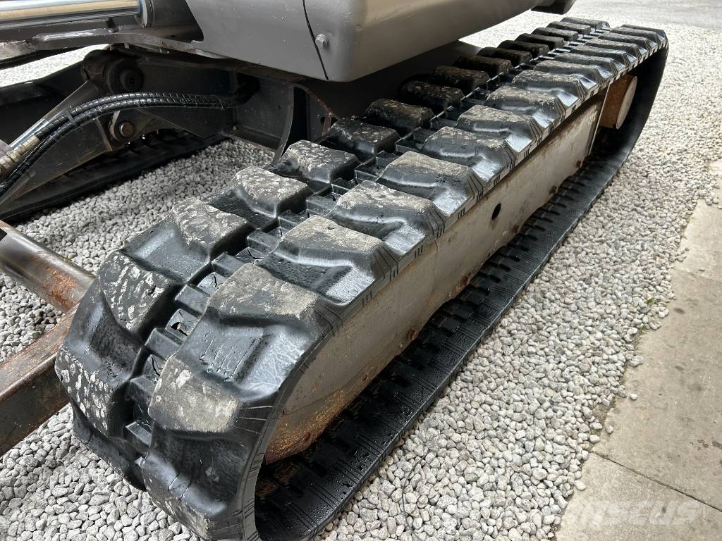 Volvo ECR50D 小型挖掘机