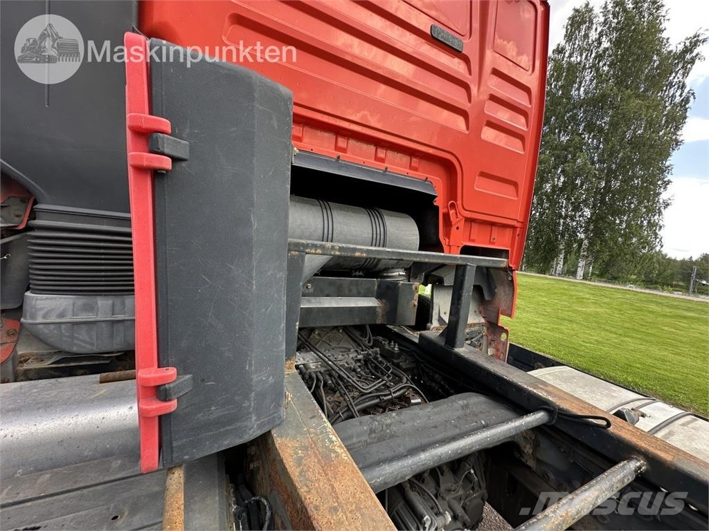 MAN 28.530 6X2-2 LL Chassis met cabine