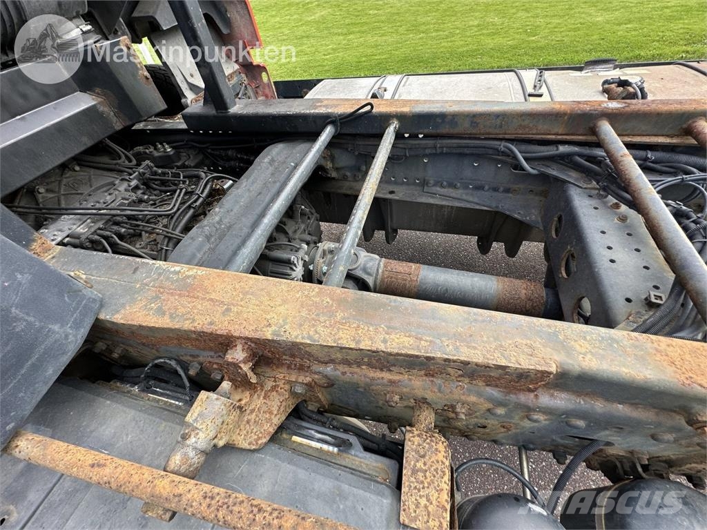 MAN 28.530 6X2-2 LL Chassis met cabine