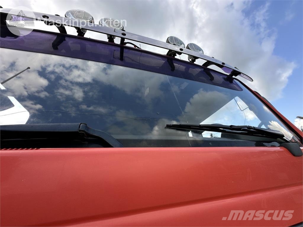 MAN 28.530 6X2-2 LL Chassis met cabine