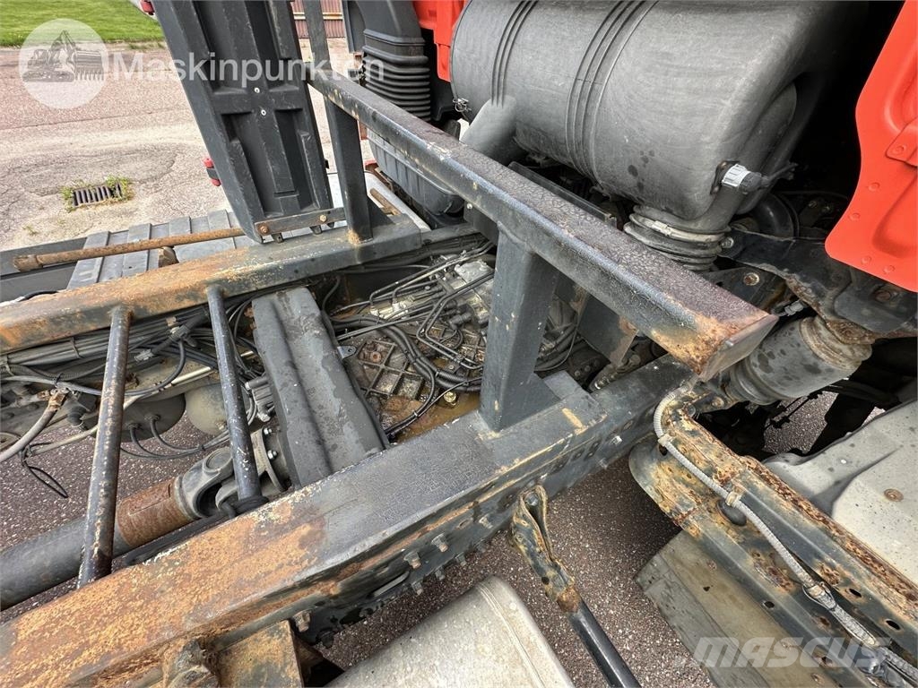 MAN 28.530 6X2-2 LL Chassis met cabine