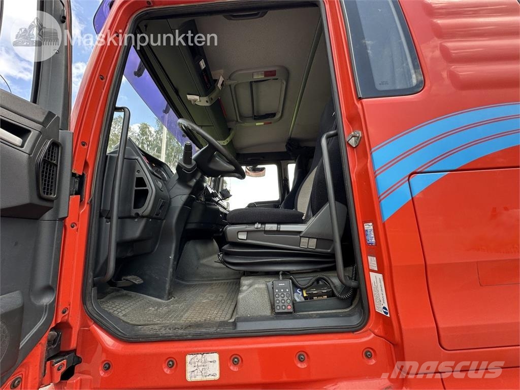 MAN 28.530 6X2-2 LL Chassis met cabine