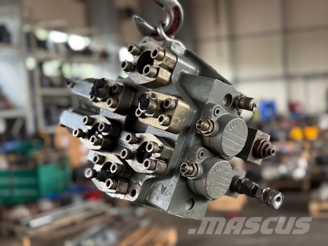 Liebherr R 934 B HYDRAULIC BLOCK هيدروليات