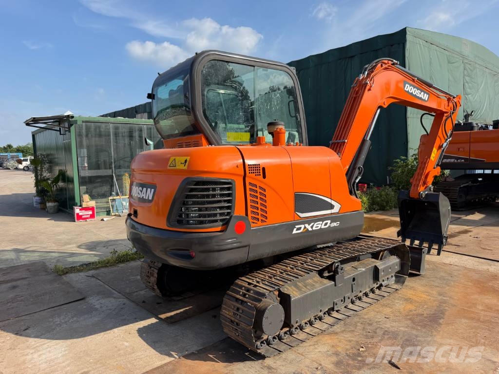 Doosan DX60 Гусеничні екскаватори