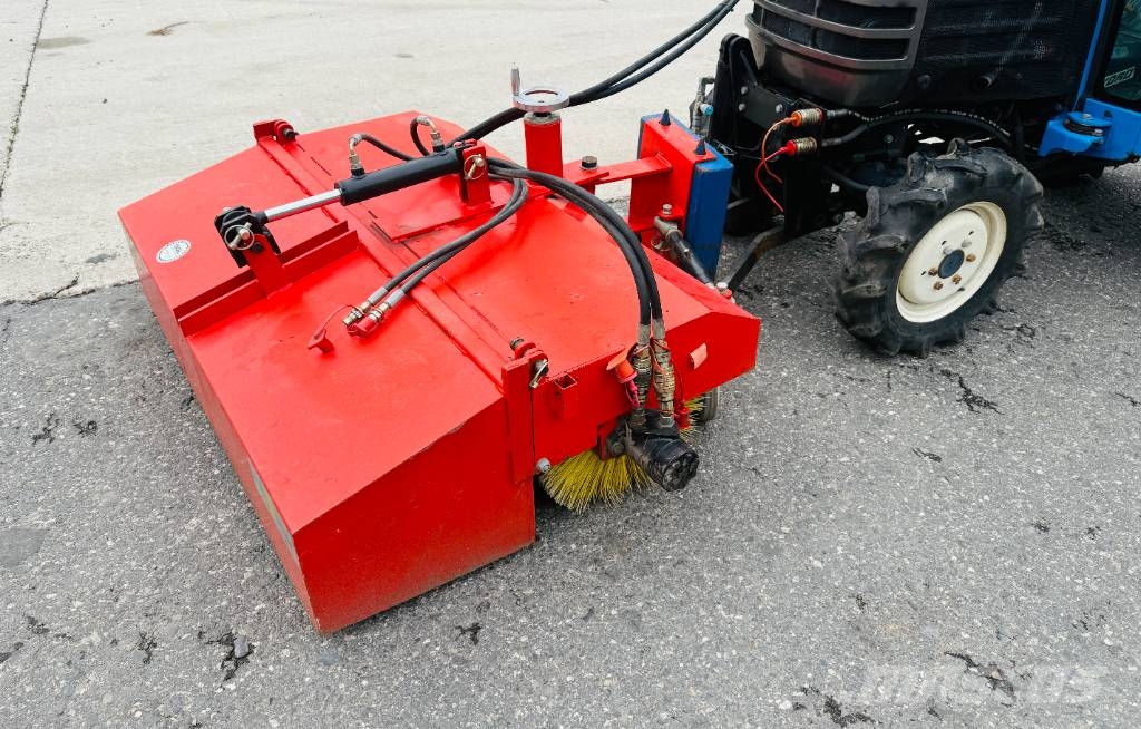  ECO SK12H Kehrmaschine Accesorios para tractores compactos