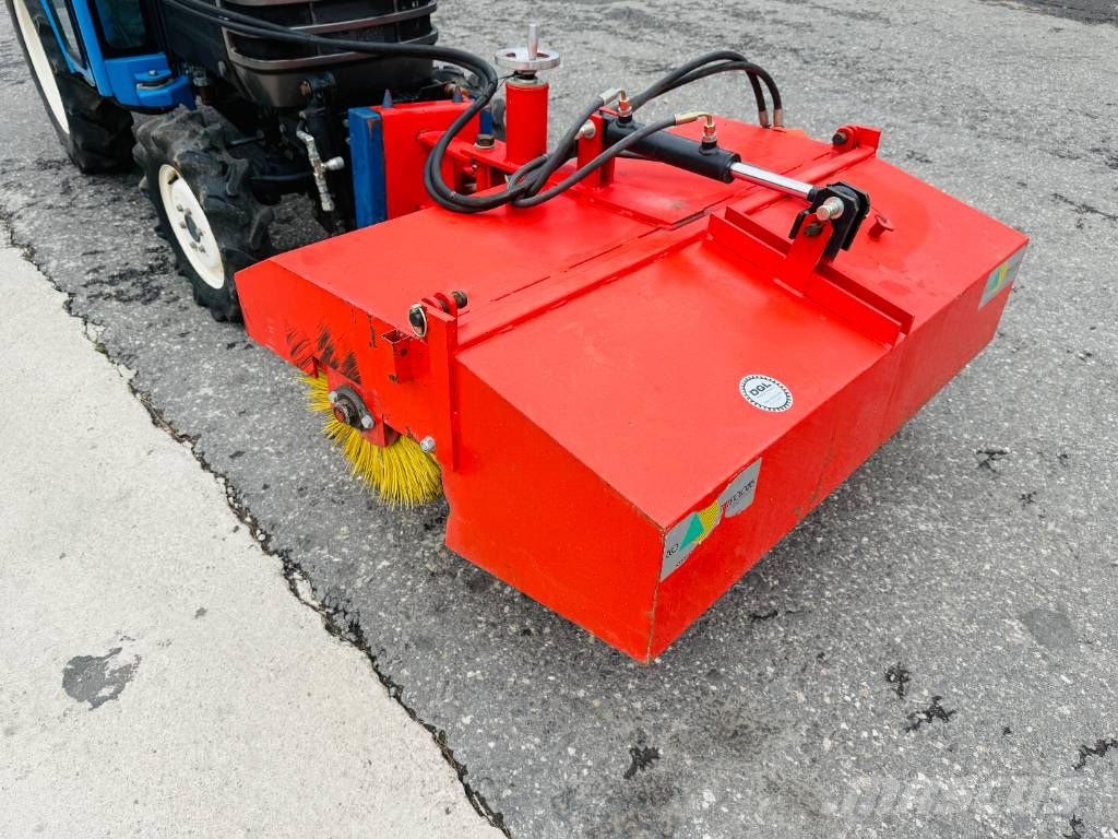  ECO SK12H Kehrmaschine Accesorios para tractores compactos