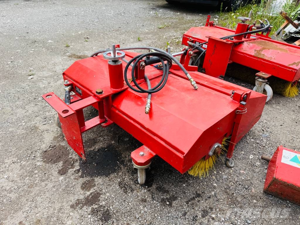  ECO SK12H Kehrmaschine Accesorios para tractores compactos