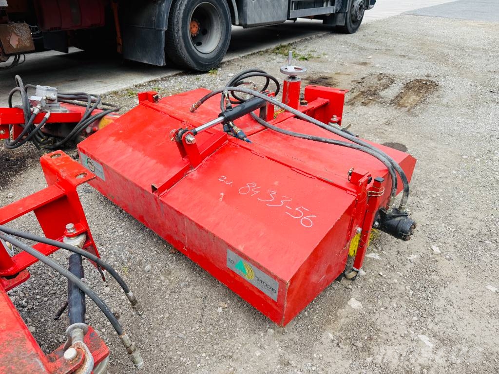 ECO SK12H Kehrmaschine Accesorios para tractores compactos
