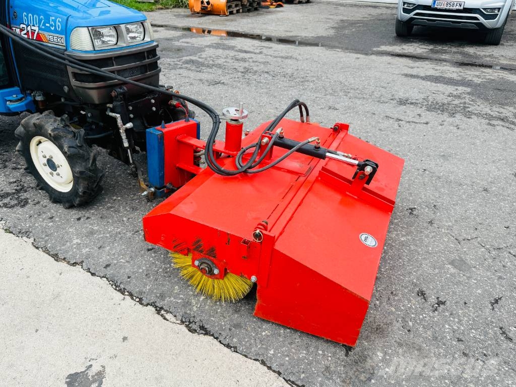  ECO SK12H Kehrmaschine Accesorios para tractores compactos