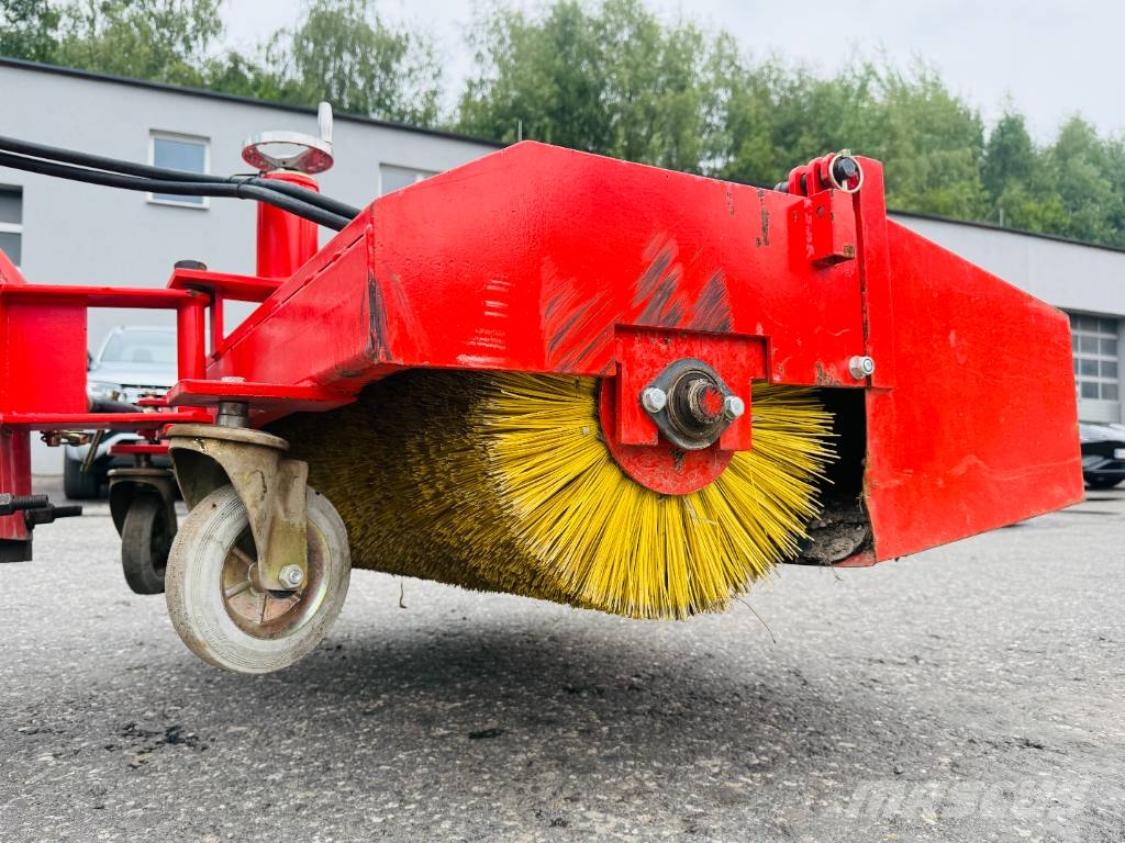  ECO SK12H Kehrmaschine Accesorios para tractores compactos