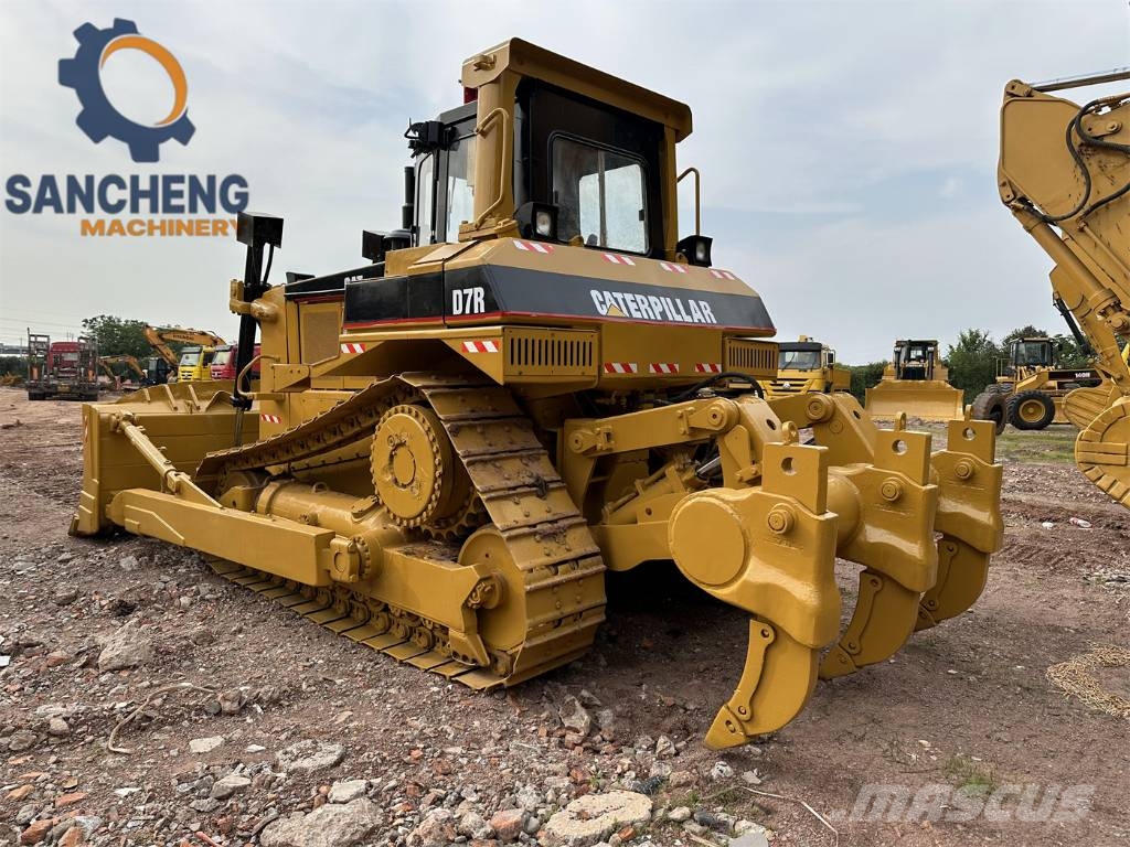 CAT D7R ブルドーザー