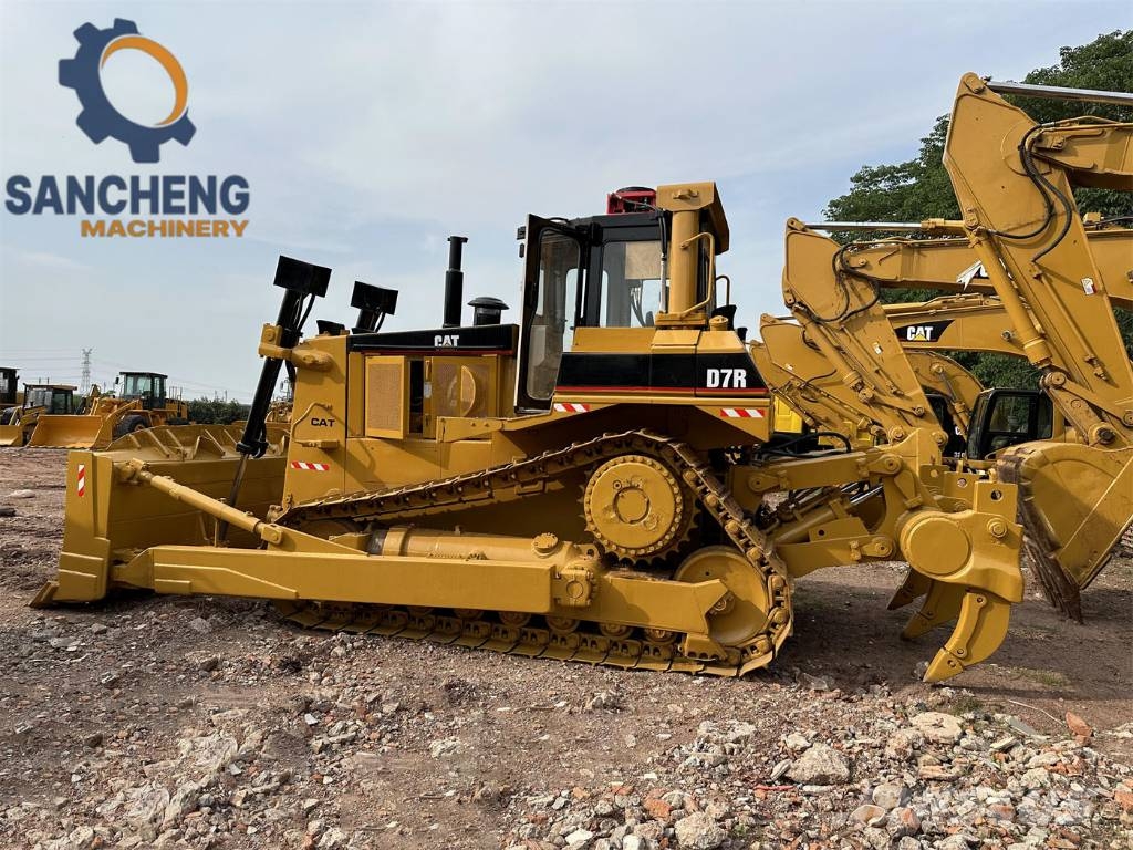 CAT D7R ブルドーザー