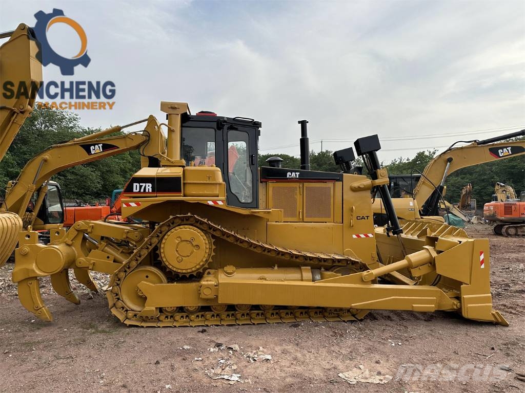 CAT D7R ブルドーザー