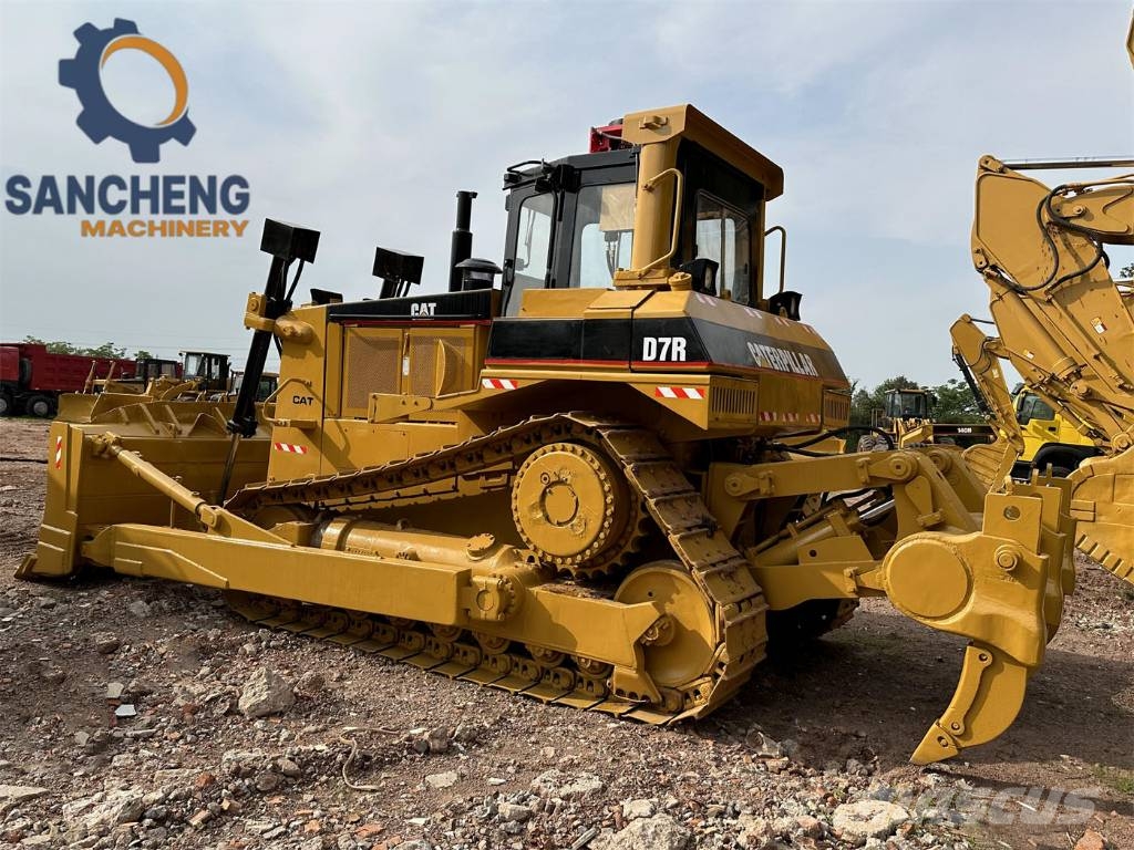CAT D7R ブルドーザー