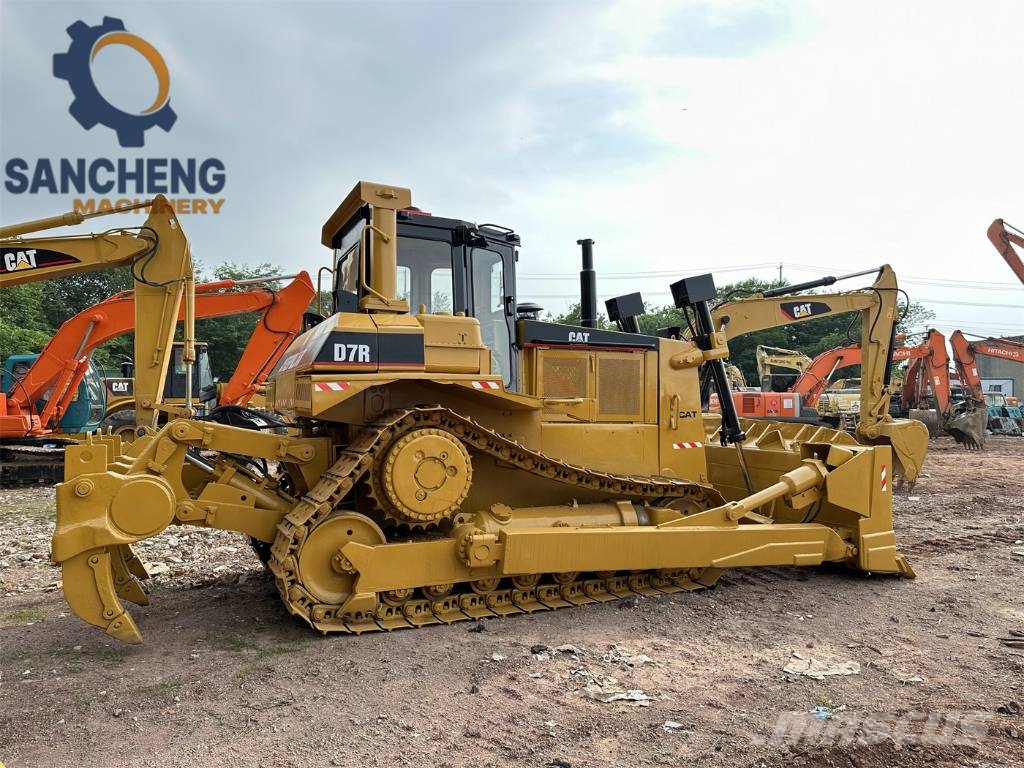 CAT D7R ブルドーザー