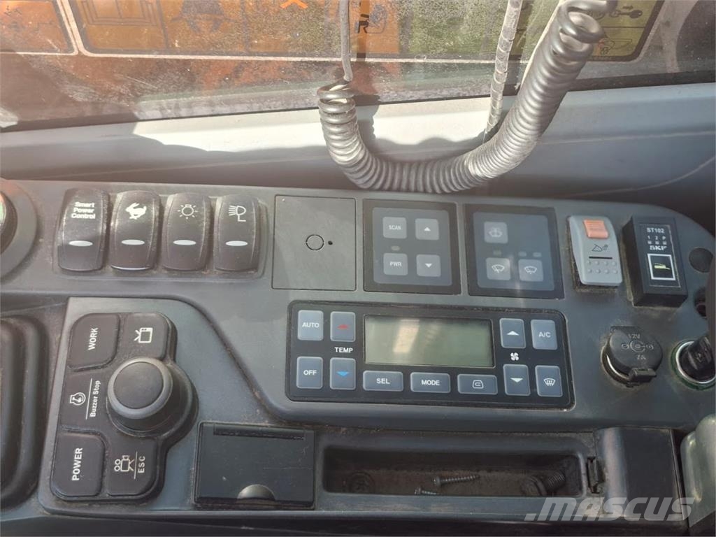 Doosan DX140LCR-5 Telakaivukoneet