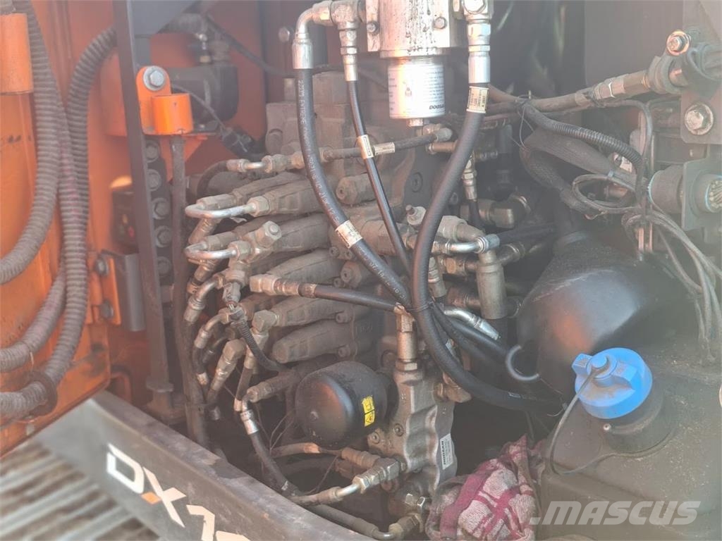 Doosan DX140LCR-5 Telakaivukoneet