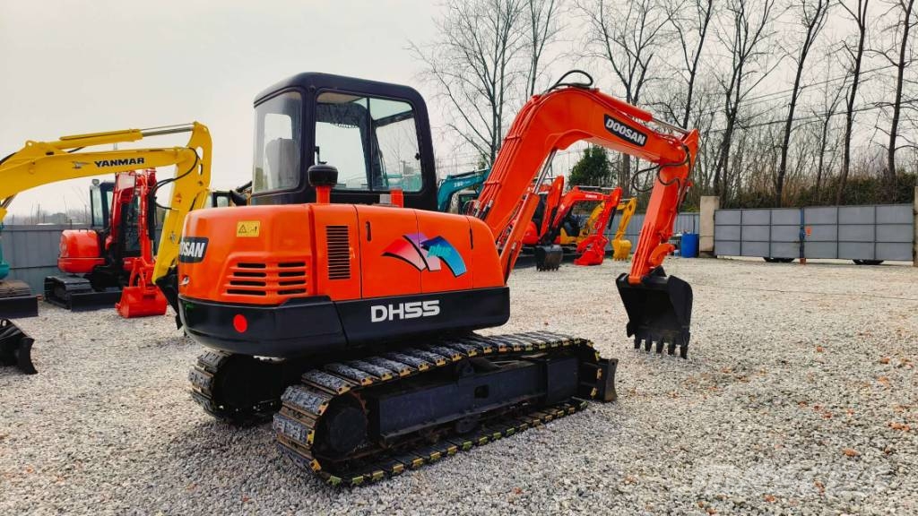 Doosan DH 55 حفارات صغيرة أقل من 7 طن (حفارات صغيرة)