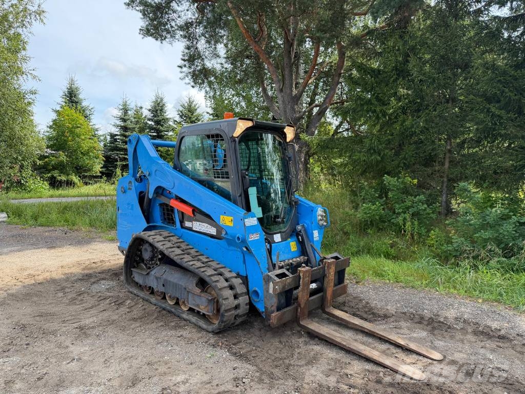 Bobcat T 590 لوادر انزلاقية التوجيه