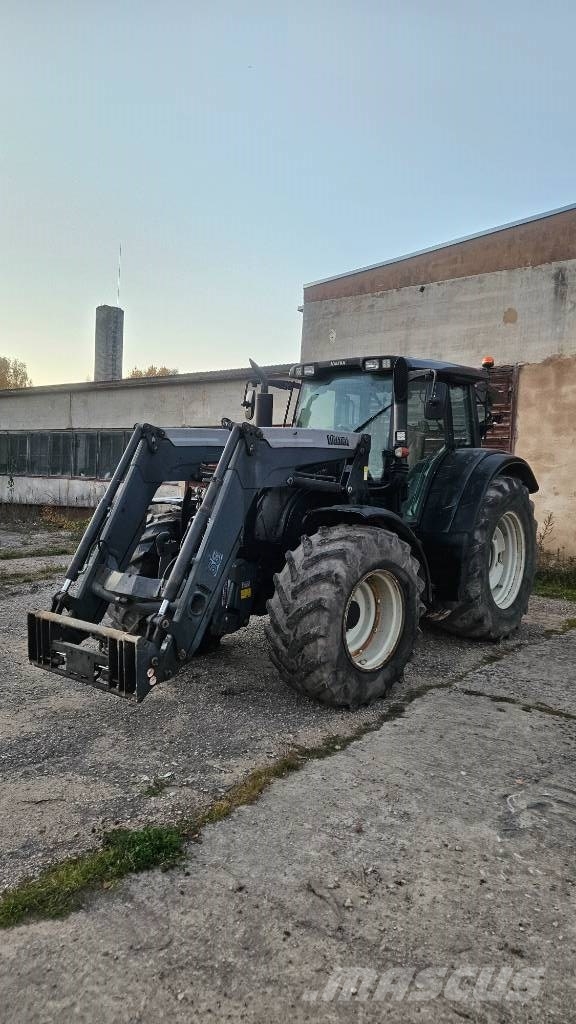 Valtra N 142 Versu 트랙터