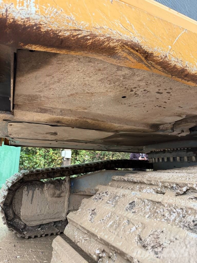 Liebherr R 930 Crawler excavators