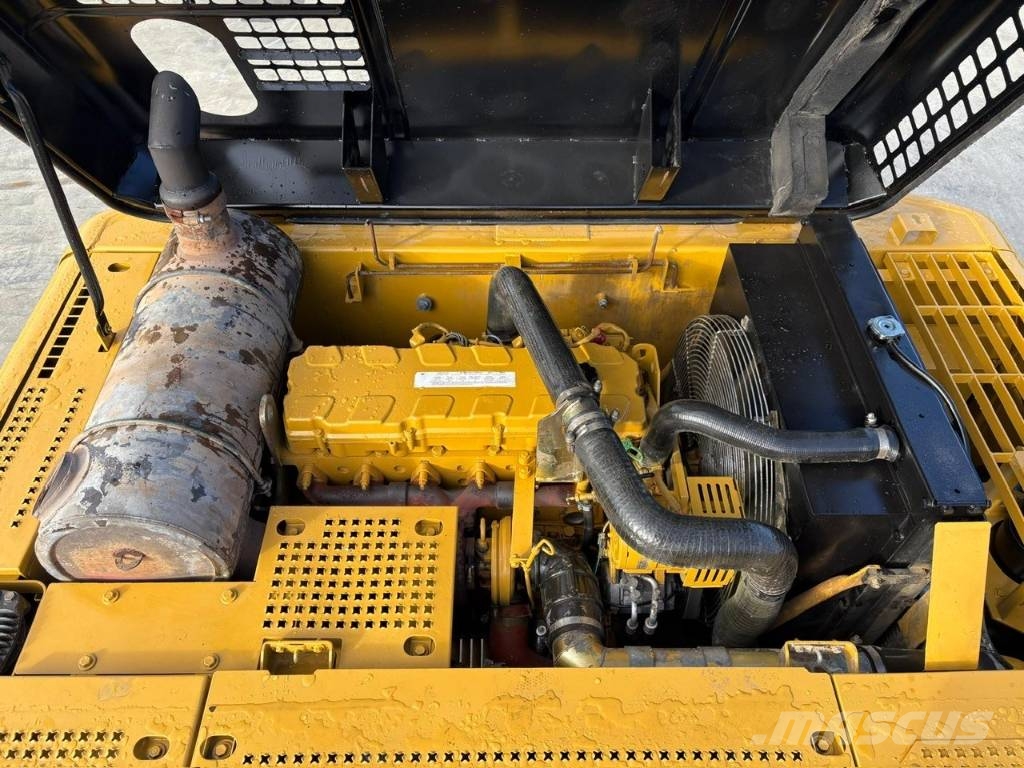 CAT 330 CL Kāpurķēžu ekskavatori