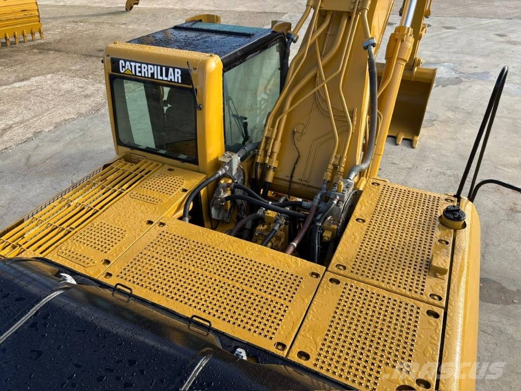 CAT 330 CL Kāpurķēžu ekskavatori