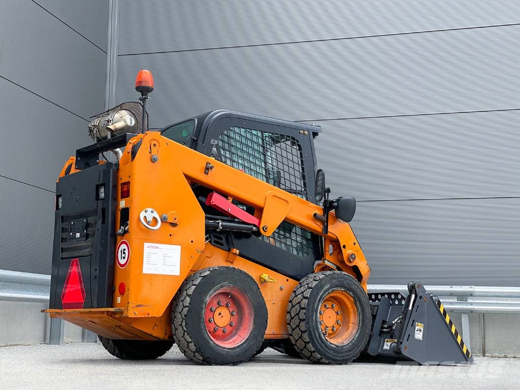 CAT 226D Schrankladers