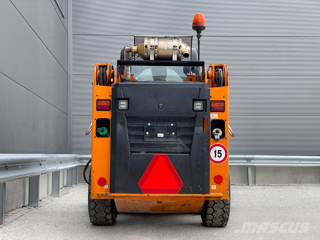 CAT 226D Schrankladers