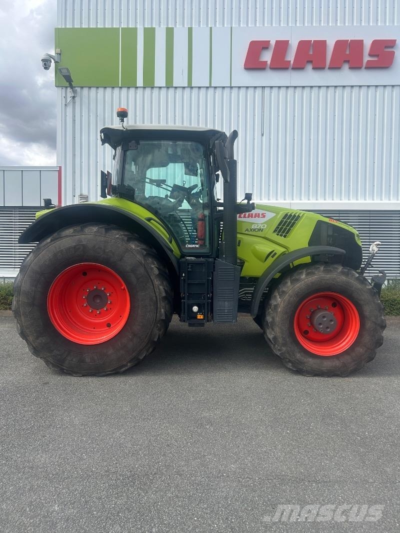 CLAAS Axion 870 Tractors