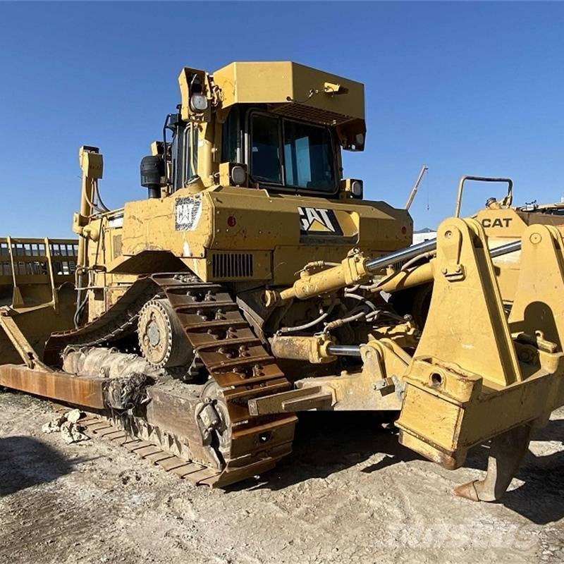 CAT D 7 R ブルドーザー