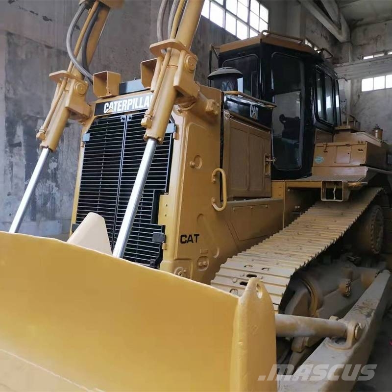 CAT D 7 R ブルドーザー
