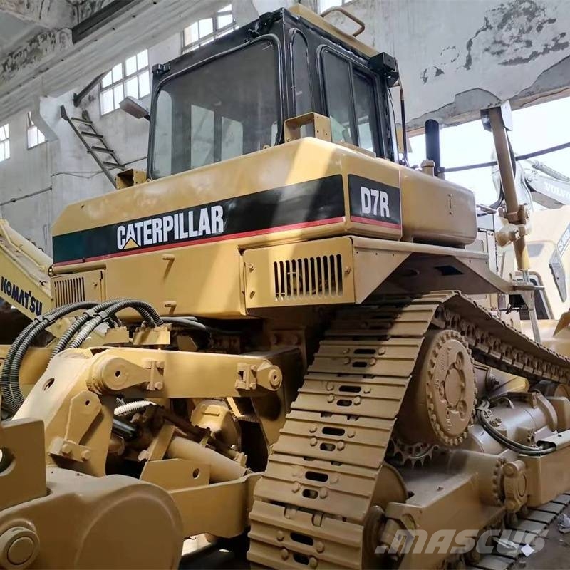 CAT D 7 R ブルドーザー