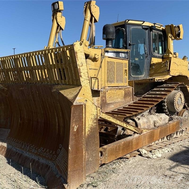 CAT D 7 R ブルドーザー