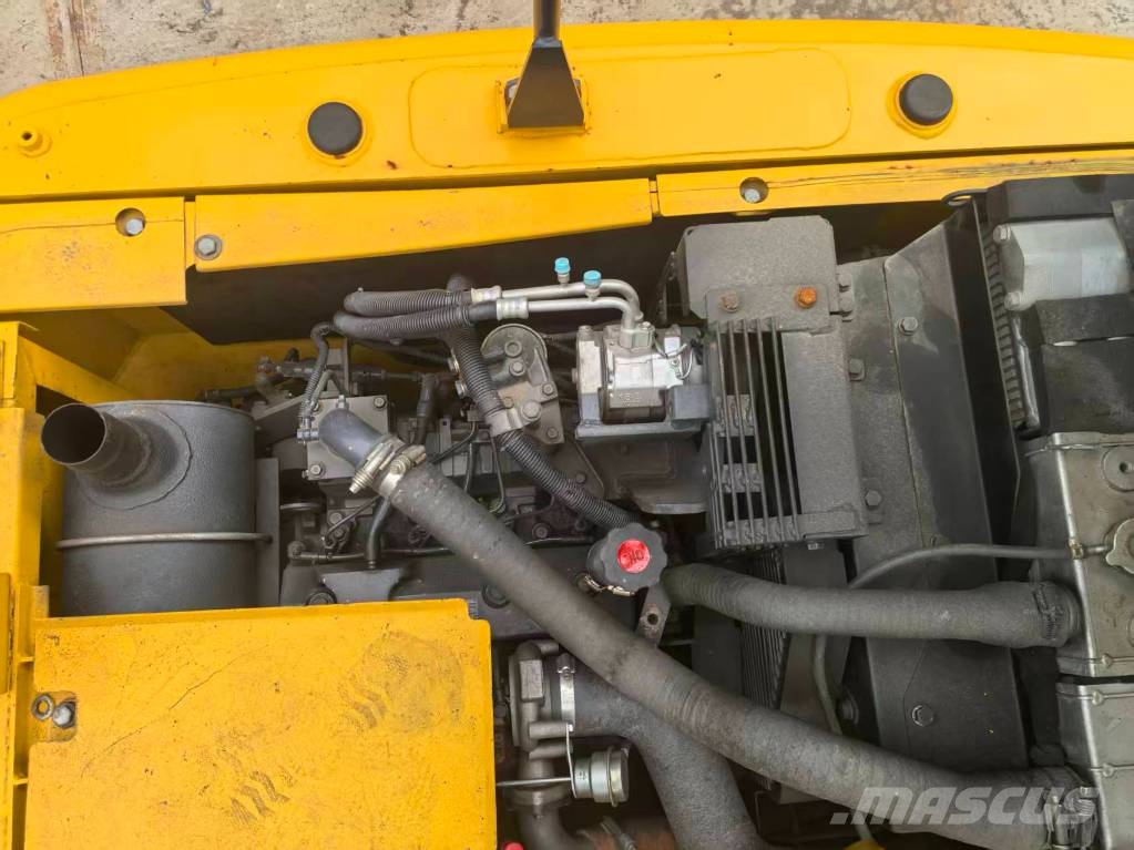 Komatsu PC 130-7 Bagri goseničarji