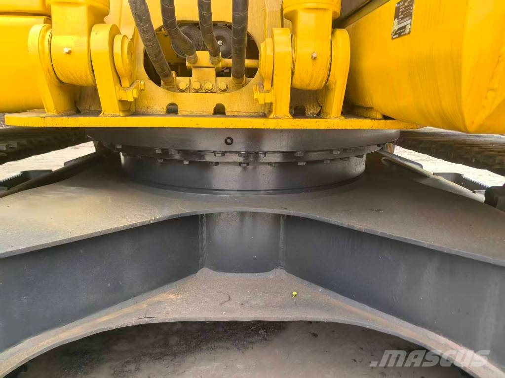 Komatsu PC 130-7 Bagri goseničarji