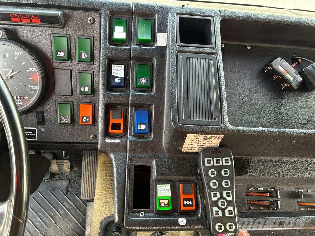 Volvo F 10 6x2 Ruberg / 2700 l/min / tanks 9000 I + 1000 Brandbilar