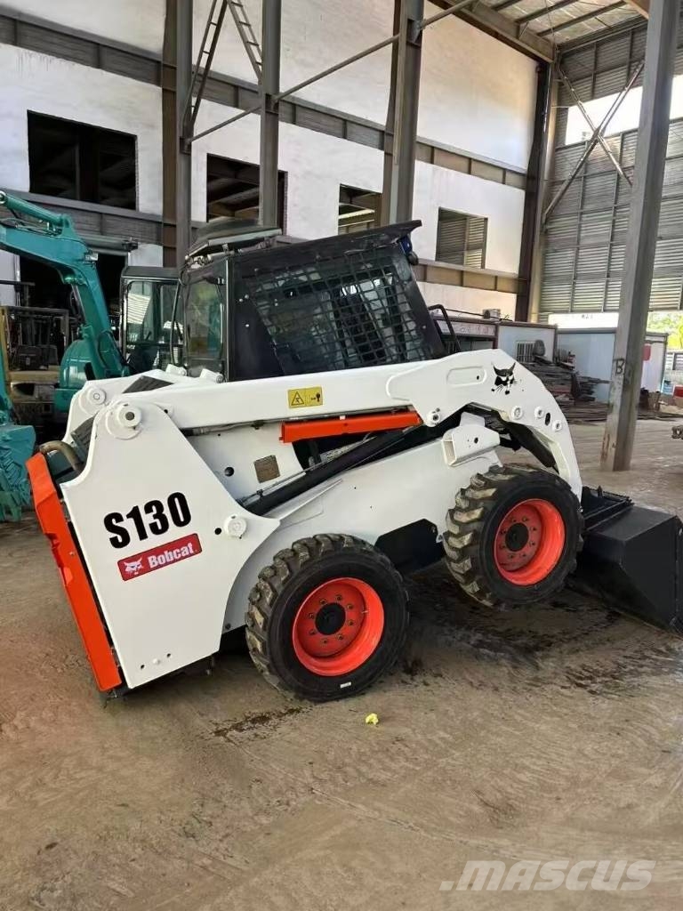 Bobcat S 130 Skid steer loaders