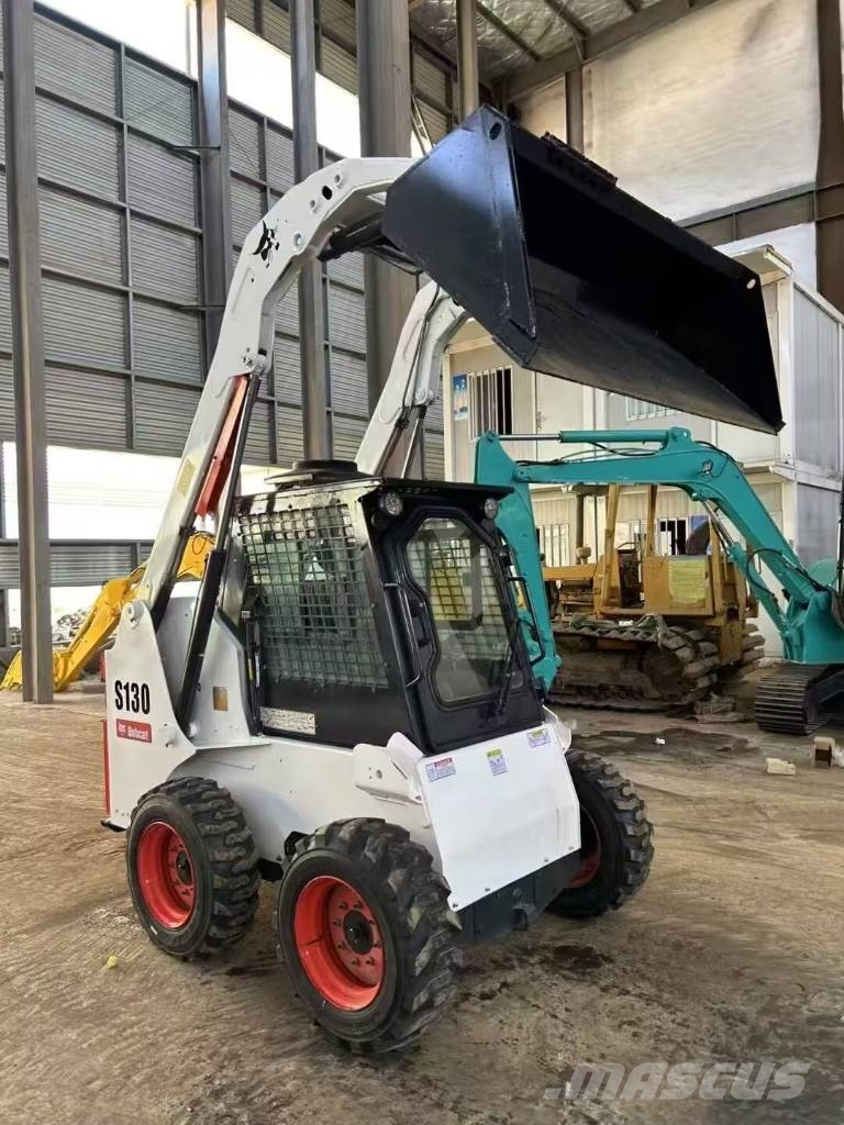 Bobcat S 130 Skid steer loaders