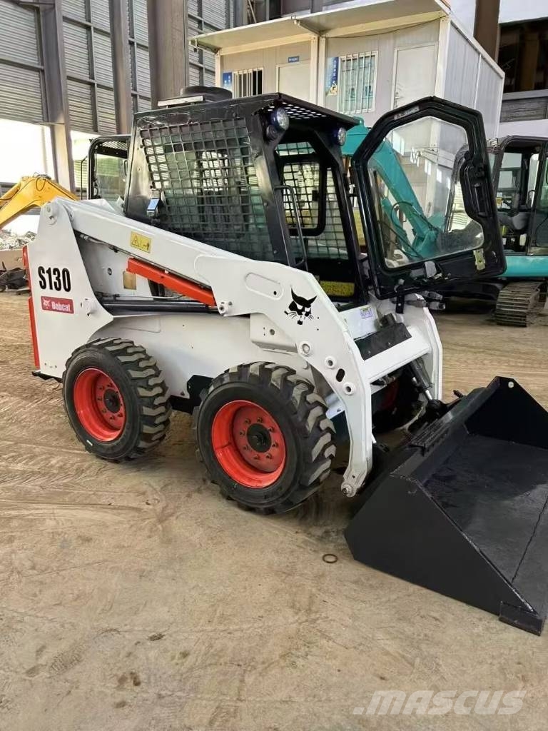 Bobcat S 130 Skid steer loaders