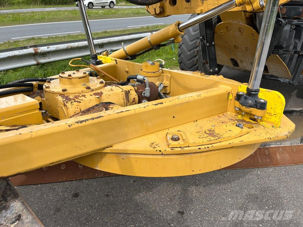 CAT 12M Motor Grader معدات تمهيد الطرق